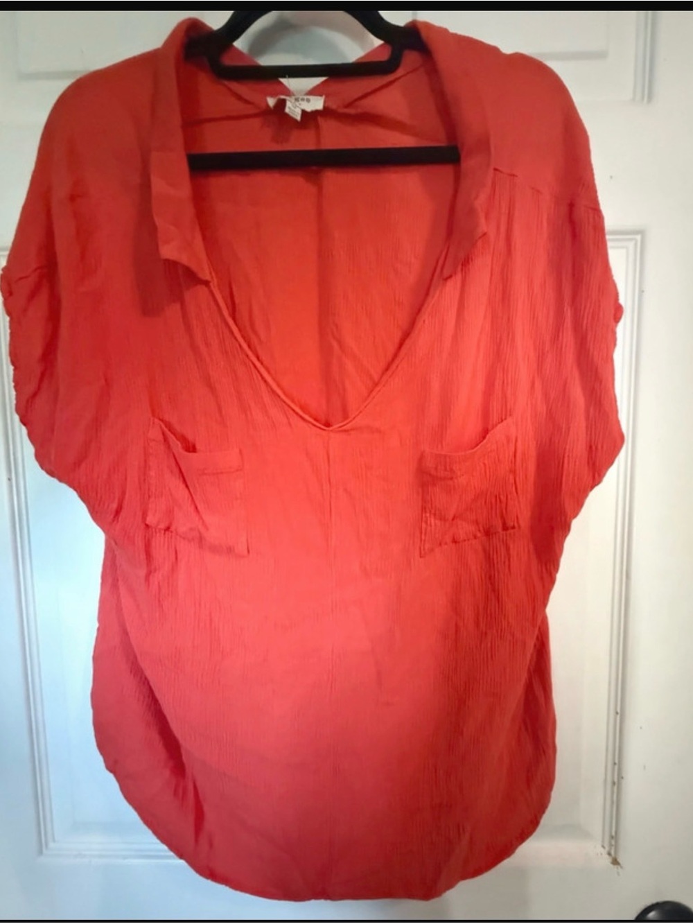 Umgee Women's Coral V-Neck Pocket Blouse